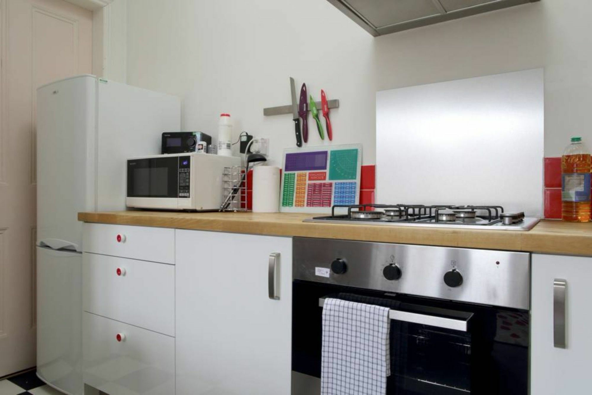 Appartement Modern And Colourful Flat By The Castle à Édimbourg Extérieur photo